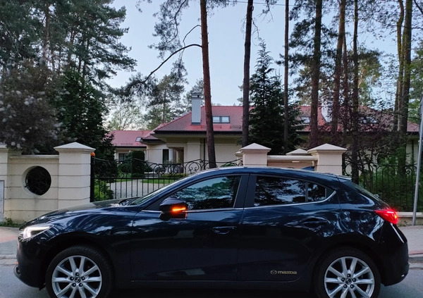 Mazda 3 cena 64444 przebieg: 123400, rok produkcji 2019 z Żyrardów małe 781